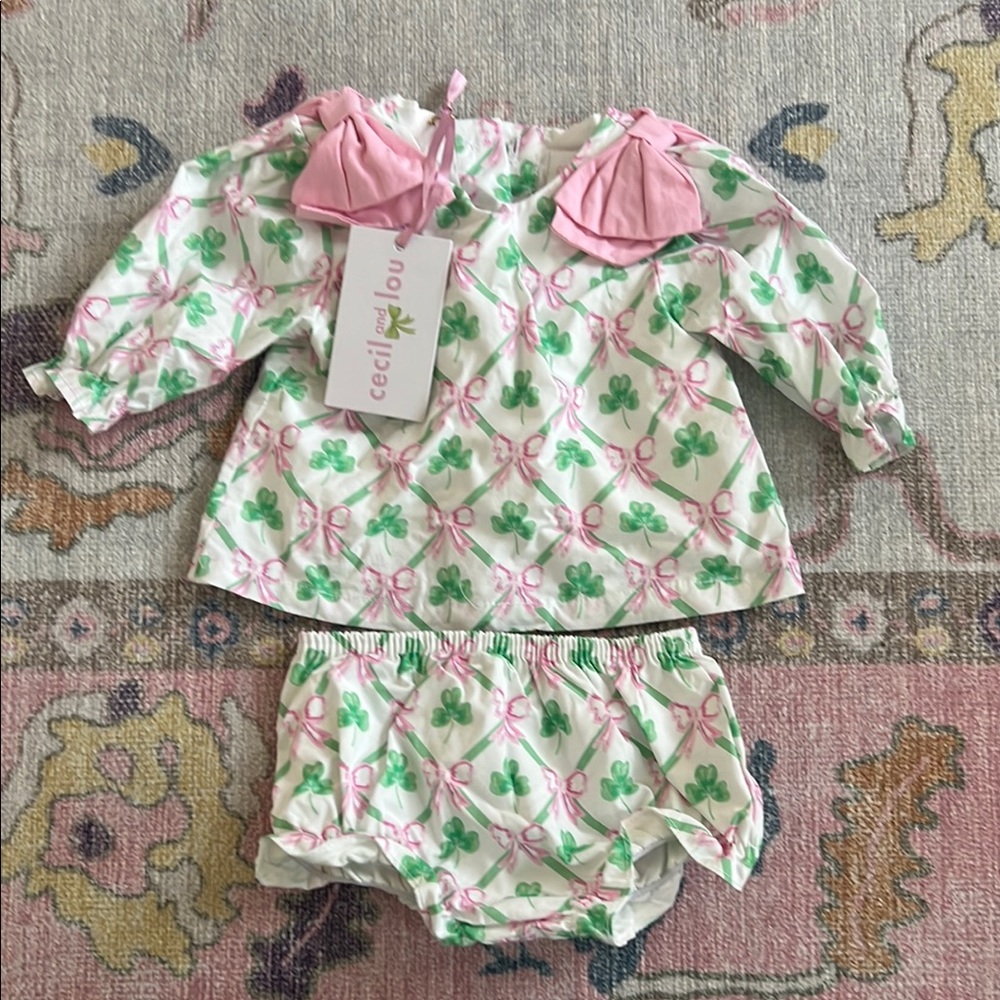 Cecil & Lou Baby diaper set with Pink and Green shamrock ☘️ Bow Pattern